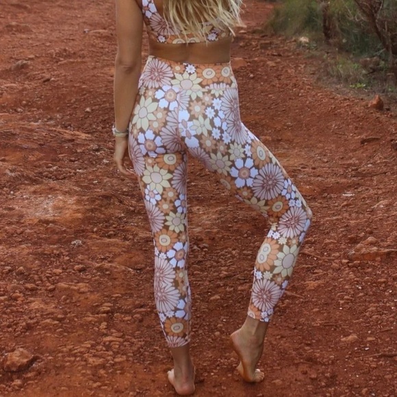 Kavala Flower Power Vintage Leggings Size XS - Picture 2 of 7